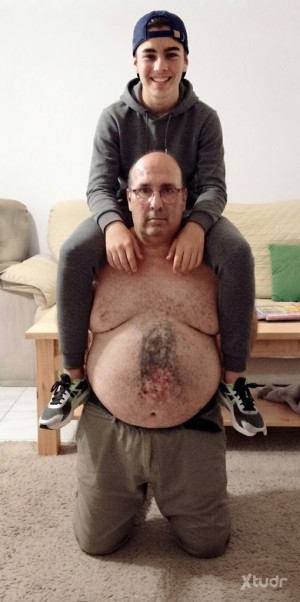Xtudr - Esclavo_remon: Esclavo.... El esclavo de las fotos es real....cash, se puede negociar.... Lo que ves en el abdomen de algunas fotos ...