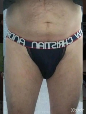 Xtudr - DaddyP: Líder controlador en mi vida diaria con el deseo de ser poseído y dominado por hombres más jóvenes en mi vida privada.
Trans...