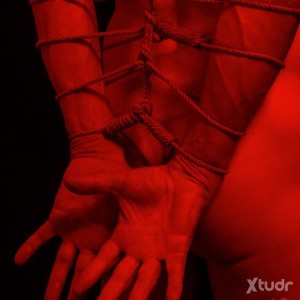 Xtudr - Mimox: Looking for a good dominant man…