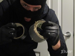 Xtudr - sexslave49: Sumiso para dominantes, sesiones de role play secuestro, bondage, pies, morbo...