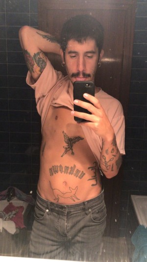 Xtudr - meapetece: I like mature dominant men