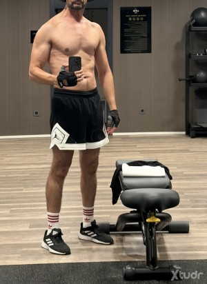 Xtudr - FranDavi: I'm looking for a submissive man. I like domination and punishment. Talk to me and let's get to know each other.