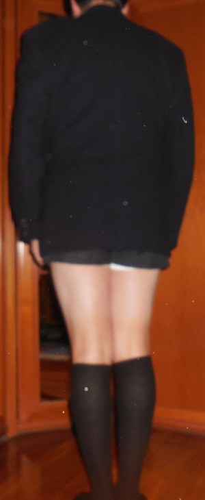 Xtudr - godezgabilbao: I like spankings, both giving and receiving them in my shorts. I would love to be spanked on my naked butt and thighs...