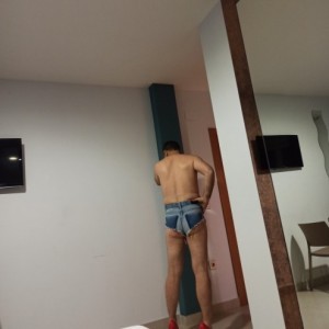 Xtudr - CHULOASTURIAS: I'm a dominant man, dominant top, I like to insult, humiliate and whip the submissive man. The first one is my pictur...