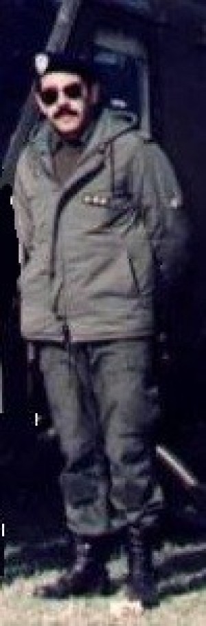 Xtudr - Master_Leo: I'm a doctor, 69 years old. I like aviation, some good movies, being alone or well accompanied on a rainy afternoon. Or ...