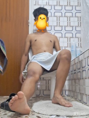 Xtudr - Mario09p: Soy sumiso q buscas ser humillado obligado a besar pies y q uses objetos bdsm en mi correa cadenas latigo mi telegram es e...