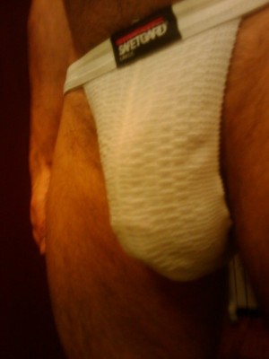 Xtudr - solohombrex: Masculine, attractive, athlete, discreet.