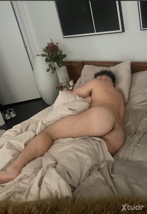 Xtudr - z6f9rmpk: Desesperadamente intentando dar lo mejor de mí para convertirme en puta de uno o dos tops cachas que sepan jugar y que ten...