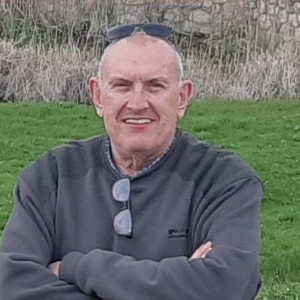 Xtudr - ticklertgn: Dominante responsable y educado. 63 años. No estoy interesado en sexo anal o convencional, para eso hay otras webs. Disp...