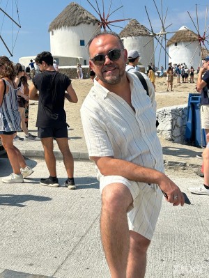 Xtudr - cabron38: I'm looking for a submissive male slut with a desire to spend hours on their knees to be used by a bastard who wears a joc...