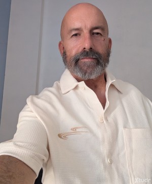 Xtudr - Luigib: Soy activo y me va todo menos la falta de higiene y la mierda