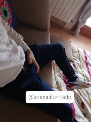 Xtudr - amouniformado39: amo dominante uniformado estricto serio castigador