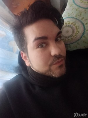 Xtudr - Fetichpiernas38: Hola, me llamo Cristian y estoy aquí para conocer chicos. En cuanto a mis gustos sexuales son simples, me gustan co...