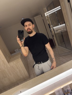 Xtudr - kincaid:  50/50 Vers, switch. I can be insatiable and a very fun influence. Not always the best at responding. Have explored a lot, ...