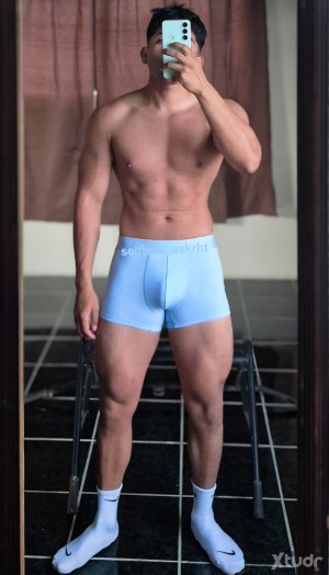 Xtudr - Osky: Hello, I'm new to this, train me and I'll please you.