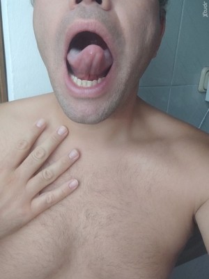 Xtudr - cordobes88: Sumiso devoto con orden de mamar pollas para satisfacer a su ama