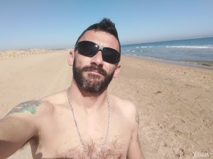 Xtudr - EsclavodeOsos: Esclavo para oso o grupo de osos dominantes.   Me gustan amos gorditos, masculinos y dominantes.  Que les guste tener...