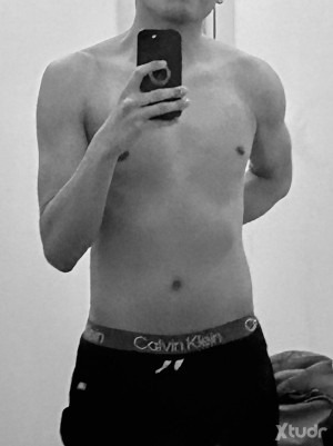Xtudr - BondageSwitch: Bondage, Underwear, Wedgies, Chastity, Roleplay, Humiliation and many others... new to this app, open to chat and mee...