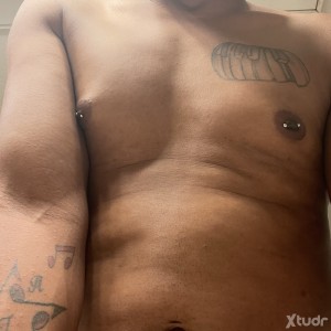 Xtudr - sexy46: Looking to have safe fun I love sucking nipple play, getting sucked, bottoming topping, depending on my mood lol