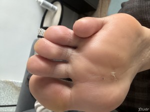 Xtudr - BCNREALMASTER: BUSCO UN SUMISO DE VERDAD Y QUÉ ME RECOMPENSE
Vendo calcetines y zapatillas sudadas 
NO BUSCO, que me anden mareando,...