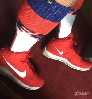 Xtudr - amoreal: No estoy en el país que aparezco acá, como en mi país no hay lo que busco, miro en otros lugares a ver si existe.
No soy se...