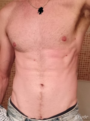 Xtudr - Sur_007: Tengo fetiche con el.precum y lefazos. Los quiero en mi boca.
Discreto 