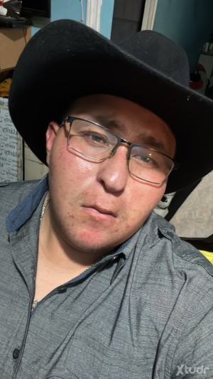 Xtudr - JuanCarloZ: Young, chubby good fart happy