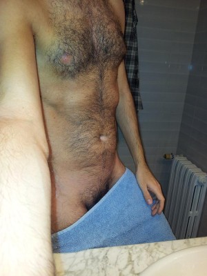 Xtudr - kamykaze: delgado, moreno, vello recortado.
Me gusta el morbo. Cam to cam