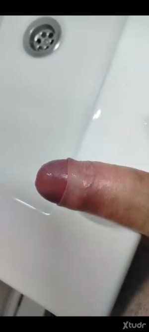 Xtudr - Joven_Act23: Jovencito de 19. Estoy cachondo todo el rato y con un vicio increíble a que me saquen leche todo el tiempo aunque no pu...