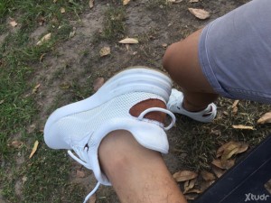 Xtudr - Josshh90: Hey, solo un chico buscando satisfacer sus fetiches un rato :) 
Sneakers, calcetines y pies 