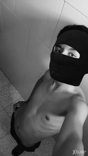 Xtudr - Userly: Soy un putito bien sumiso y joven Buscando un amo/active que me trate como se le de la gana y que me entrene mediante ciber ...