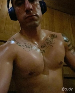 Xtudr - Bombzaway: I am single and gay and a switch guy looking for either a master or a slave or a switch guy for long term relationship in...
