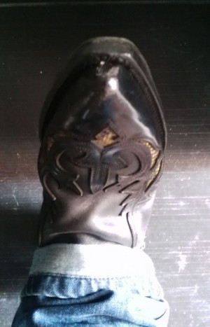 Xtudr - sendra: Fetishist who likes to have his boots taken care of