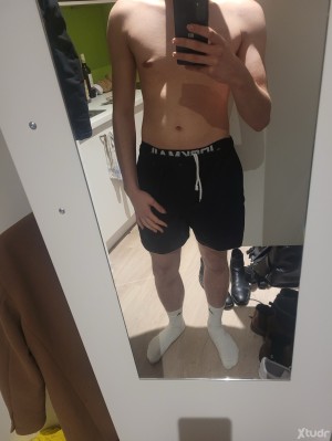 Xtudr - MADTwnk: Esclavo joven y sumiso buscando amo en Madrid