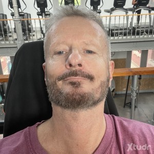 Xtudr - Englishmaster: Antes de nada, NO CALIENTES LO QUE NO VAYAS A COMER. Si tu intención es quedar en persona si hay feeling sigue leyend...