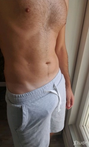 Xtudr - Nico91: Novato en busca de probar y morbo 🔥
Muy sensible de 🍆💦
Me humillas las corridas con ropa puesta/footjob
Me hagas cumcontrol ...