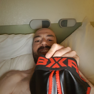 Xtudr - casual30: Amo 48a para usar a mi puto royo  esclavos y sumisos, y hacer lo que me salga de la punta de la polla.   Soy macho garrula...