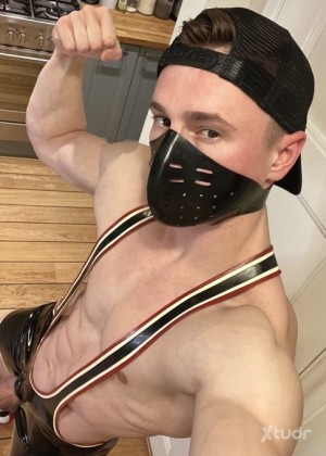 Xtudr - sebastianGate: Hola, me gusta hacer contenido de videos de acompañantes y sexo. Contáctame si estás interesado.