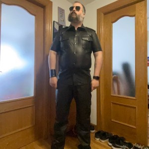 Xtudr - FIBBUR: Masculine, hairy and morbid. Dominant master looking for a good submissive who obeys and complies with the orders of his mas...