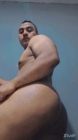 Xtudr - Kamus: Soy muy pasivo cuerpo atlético buena onda tranquilo busco que me exhiban 