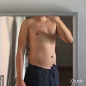Xtudr - Sumjvn21: Busco conocer hombres dominantes  a los que les guste la castidad y el bondage