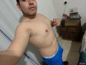 Xtudr - J0s3ph025: Sumiso curioso queriendo ser esclavo de un amo fisicamente 