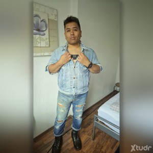 Xtudr - SpunkyLevisJeans: I'm a horny gay guy in Europe with a big fetish for worn ripped jeans (especially Levi's 501 jeans) who can often ...