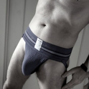 Xtudr - PIERCINGS: I love piercings and I'm looking for people who want to enjoy mine, and if you have them it's even better.