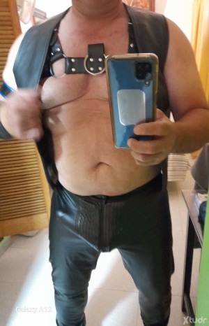 Xtudr - Aronleather56: Juegos trajes cuero. 
