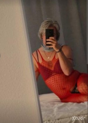 Xtudr - Sissyfaggot40: Sexy sissy love str8 guys with hairy asses full of chocolate