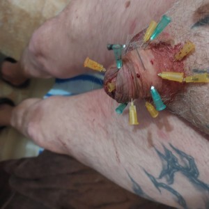 Xtudr - perromadurobcn: Submissive man with few limits, material and place, I'm looking for a dominant male bastard who will use and torture...