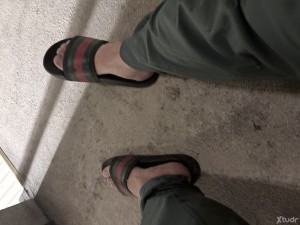 Xtudr - z6f9rmpk: Desperately trying my best to become a whore for one or two Hung tops that know how to play and in real control of my mind...