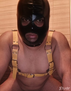 Xtudr - subwawa: Sub slave seeking kinky Master