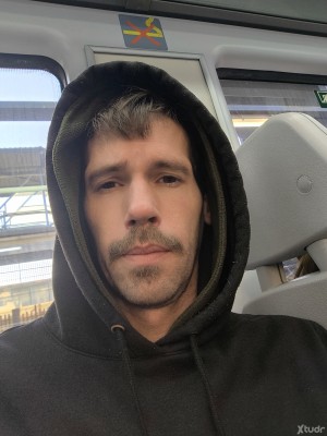 Xtudr - Golfo88: Soy versátil 
me mola 
Canutos cerveza y popper ... Aunque dos de ellas casi ni consumo ya 
ser más dominante 
20cm algo go...